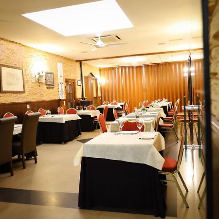 Hospedium Dlj Hostal Ben Nassar Arjona Buitenkant foto