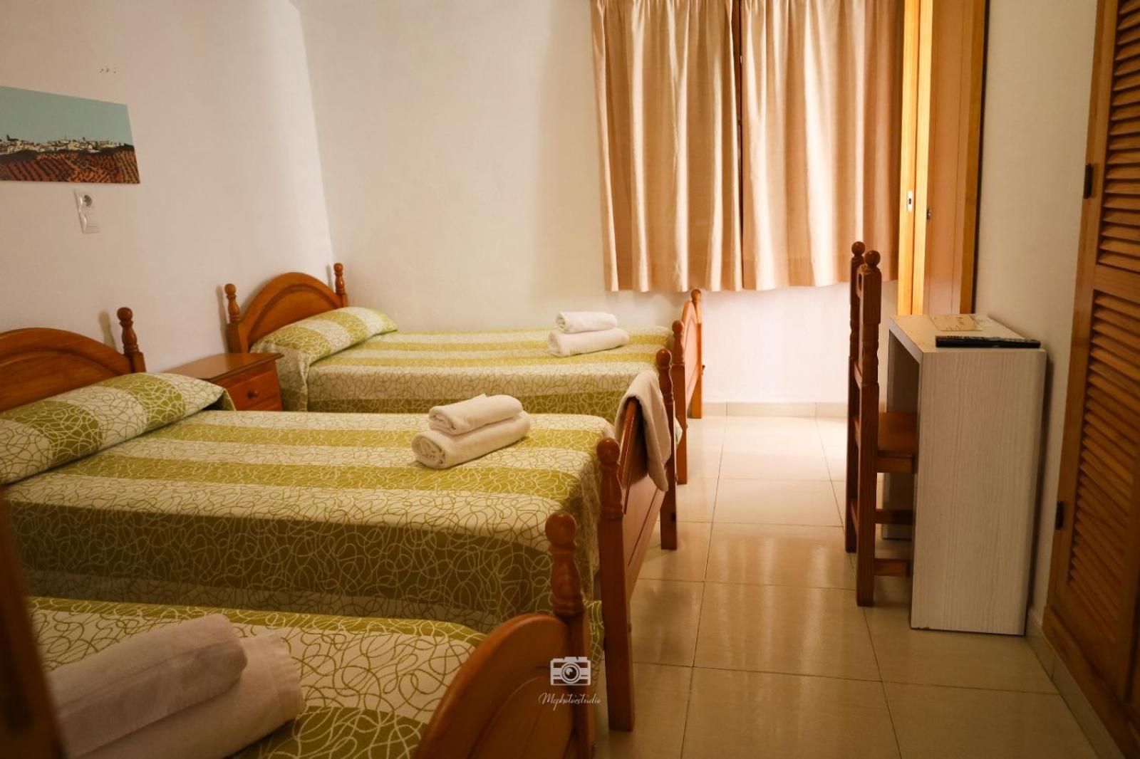 Hospedium Dlj Hostal Ben Nassar Arjona Buitenkant foto