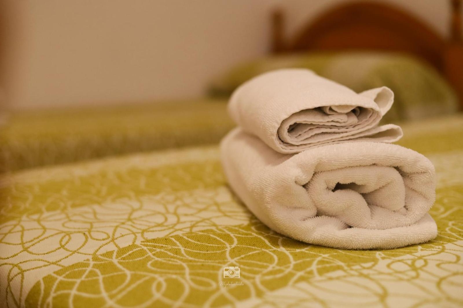 Hospedium Dlj Hostal Ben Nassar Arjona Buitenkant foto